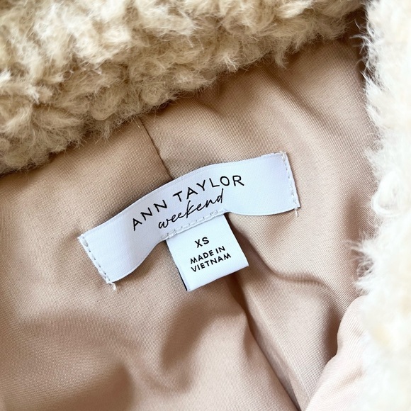 Ann Taylor Jacket Women’s XS Weekend Collection Faux Fur Trim Puffer Coat - Picture 5 of 8